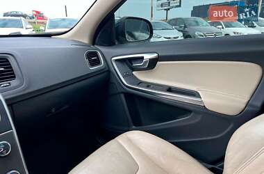 Седан Volvo S60 2012 в 
