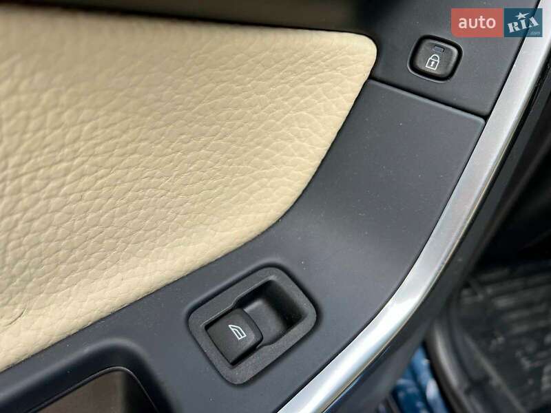 Седан Volvo S60 2012 в Львове