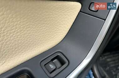 Седан Volvo S60 2012 в 