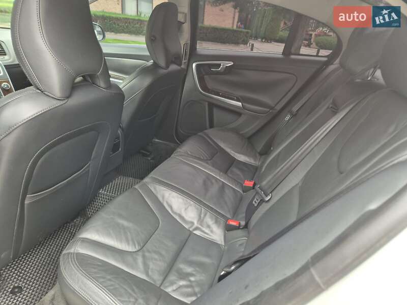 Седан Volvo S60 2012 в Івано-Франківську