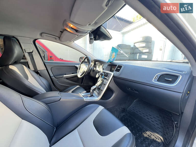 Седан Volvo S60 2013 в Києві фото 15 Седан Volvo S60 2013 в Києві