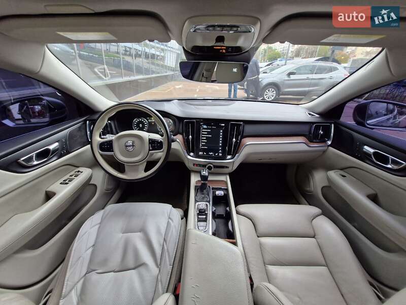 Седан Volvo S60 2018 в Києві фото 20 Седан Volvo S60 2018 в Києві