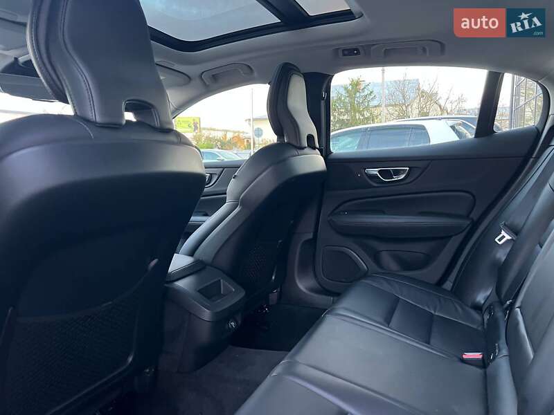 Седан Volvo S60 2019 в Івано-Франківську