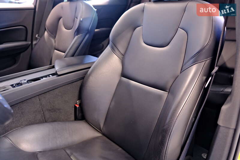 Седан Volvo S60 2018 в Одесі