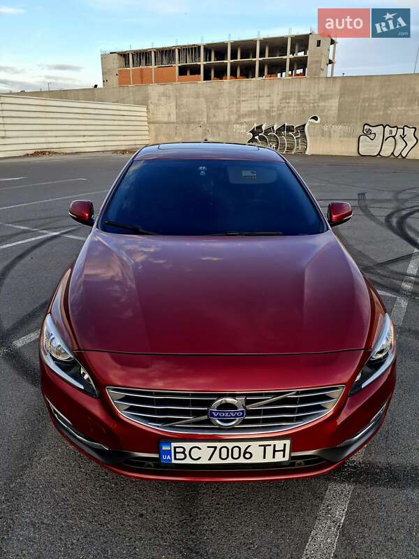 Седан Volvo S60 2016 в Львове