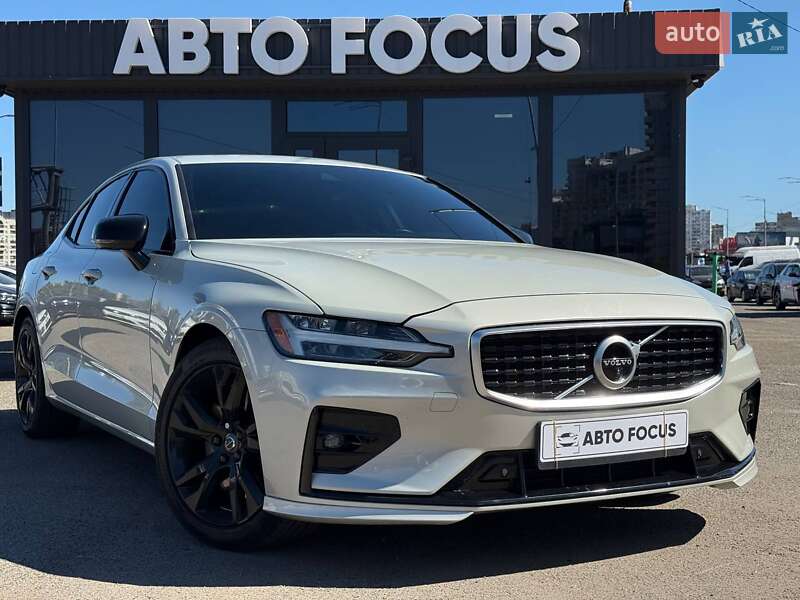 Седан Volvo S60 2019 в Києві