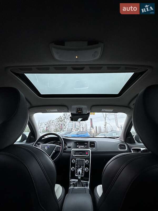 Седан Volvo S60 2015 в Белогородке фото 27 Седан Volvo S60 2015 в Белогородке