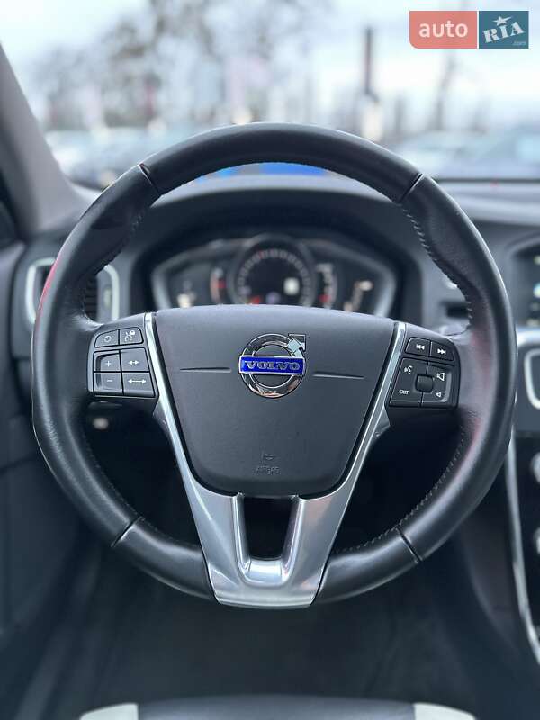 Седан Volvo S60 2015 в Белогородке фото 31 Седан Volvo S60 2015 в Белогородке