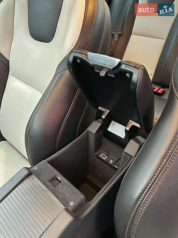 Седан Volvo S60 2015 в Белогородке фото 47 Седан Volvo S60 2015 в Белогородке