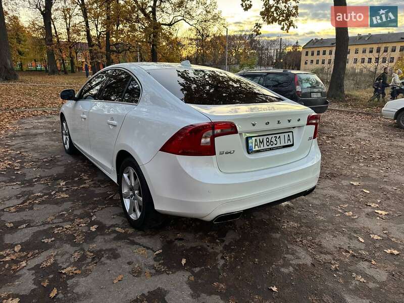 Седан Volvo S60 2017 в Житомирі
