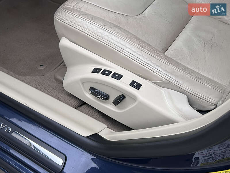 Седан Volvo S60 2014 в Нововолынске