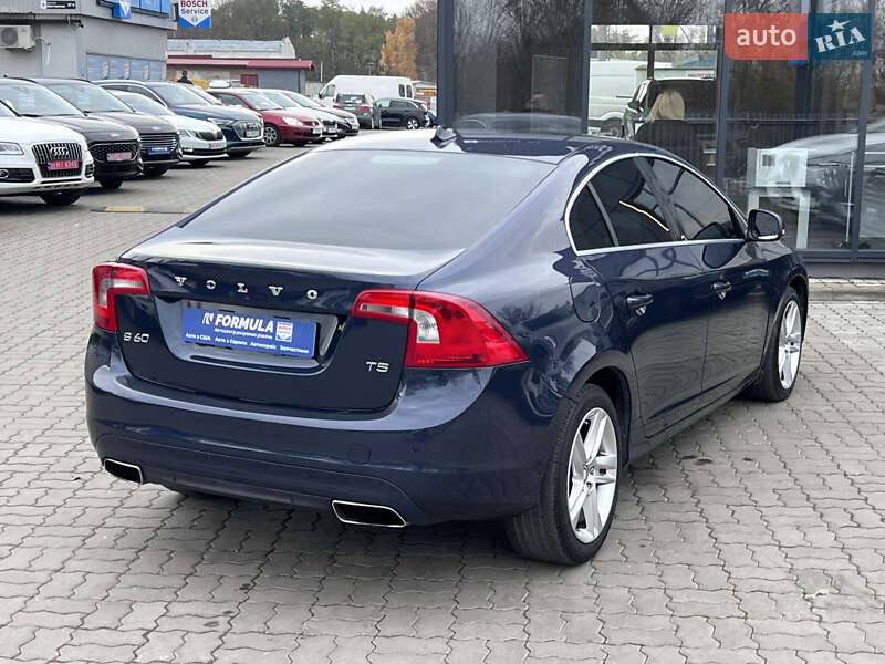 Седан Volvo S60 2014 в Нововолынске