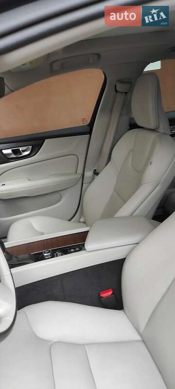 Седан Volvo S60 2019 в Стрию фото 20 Седан Volvo S60 2019 в Стрию