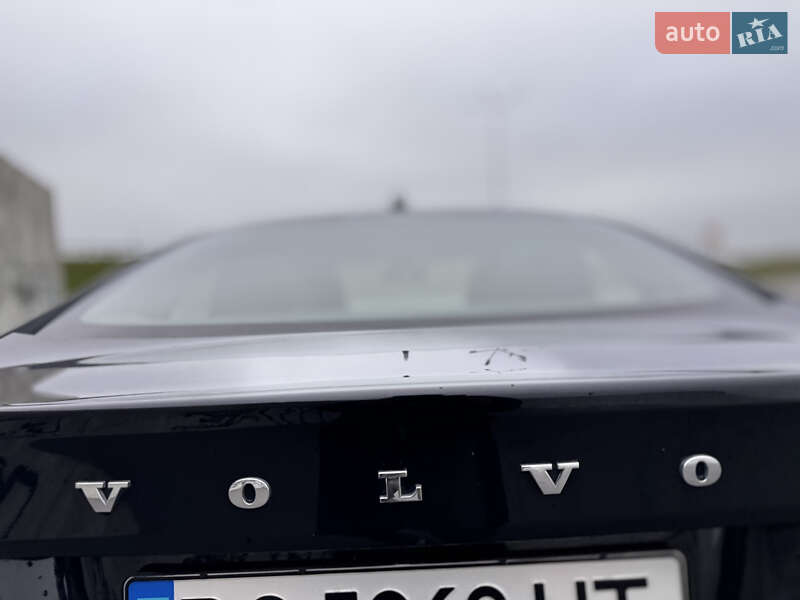 Седан Volvo S60 2013 в Львове