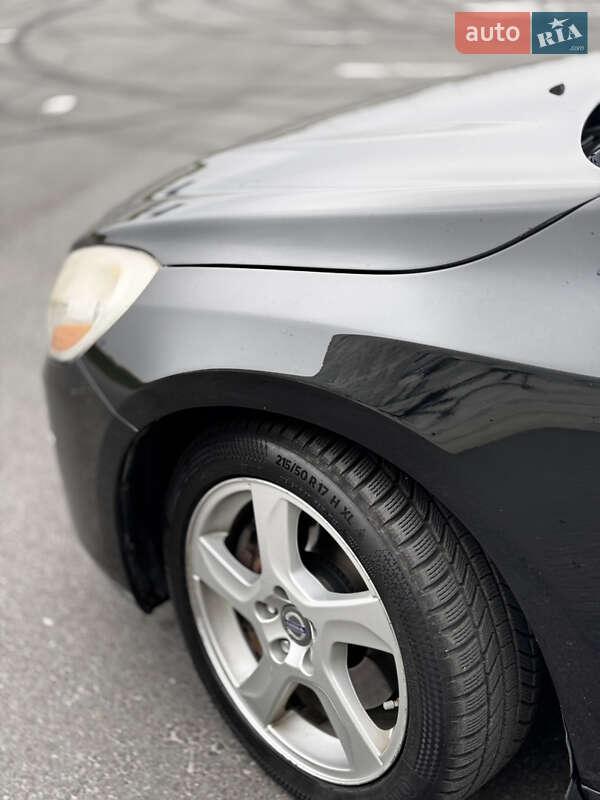 Седан Volvo S60 2013 в Львове