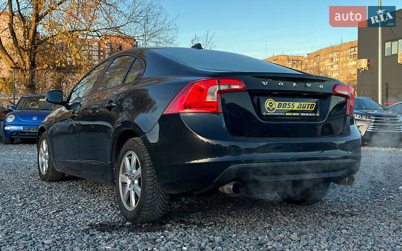 Седан Volvo S60 2011 в Львове