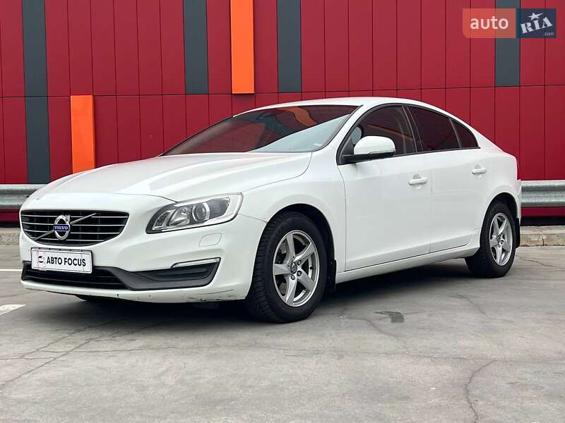 Седан Volvo S60 2015 в Києві