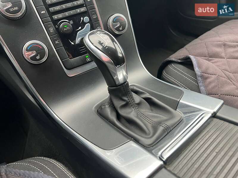 Седан Volvo S60 2015 в Києві