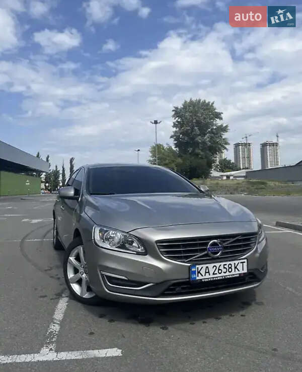 Седан Volvo S60 2016 в Хмельницькому