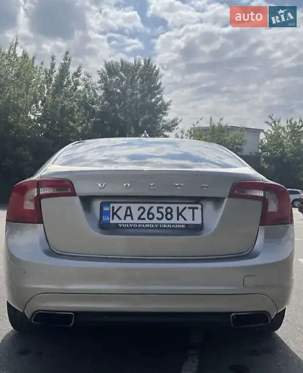 Седан Volvo S60 2016 в Хмельницькому