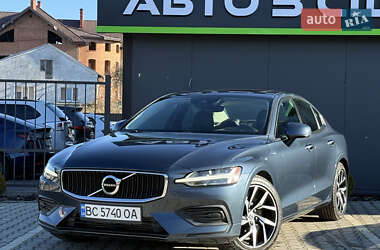 Седан Volvo S60 2019 в Львові