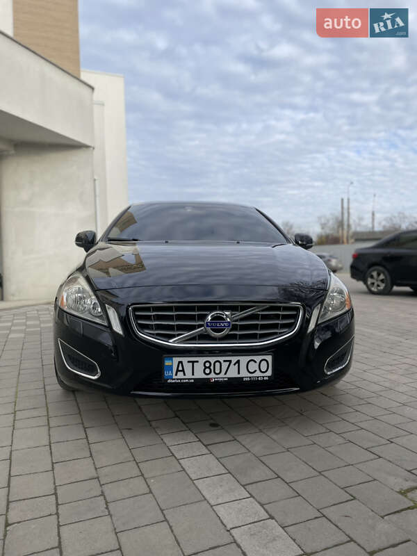 Седан Volvo S60 2012 в Івано-Франківську