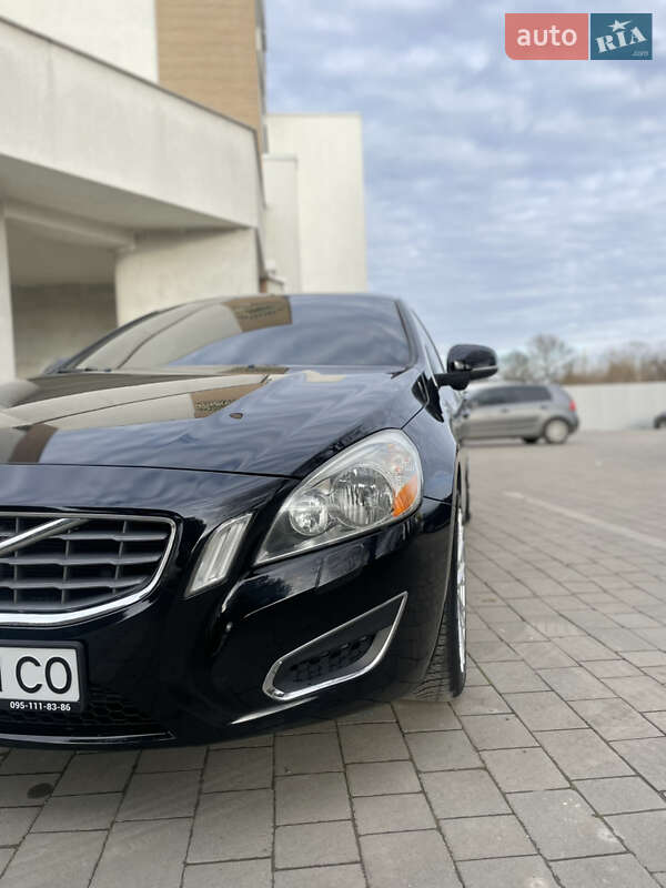 Седан Volvo S60 2012 в Івано-Франківську