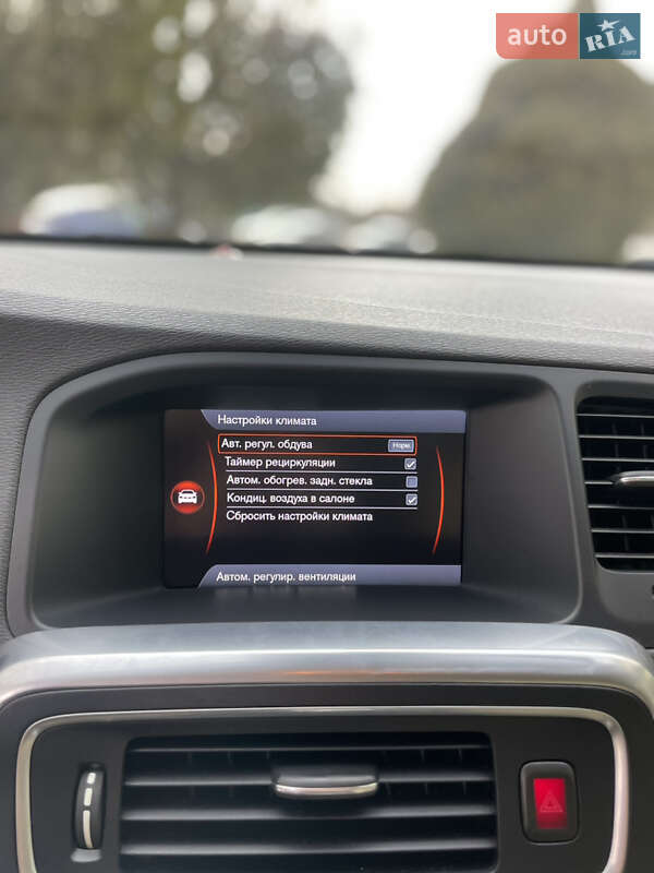 Седан Volvo S60 2012 в Івано-Франківську