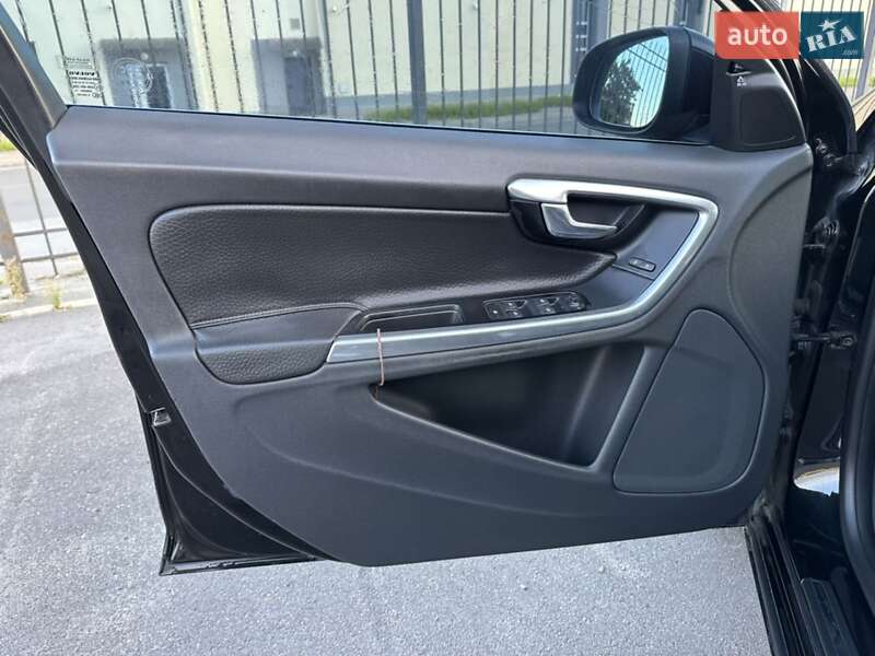 Седан Volvo S60 2011 в Киеве