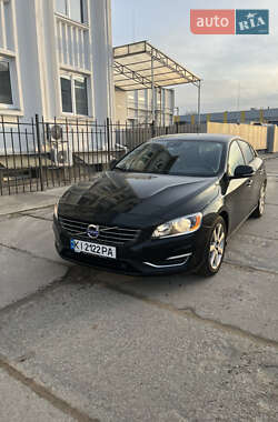 Седан Volvo S60 2016 в Киеве