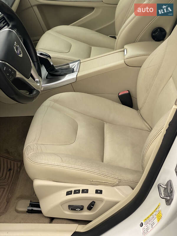 Седан Volvo S60 2014 в Києві фото 20 Седан Volvo S60 2014 в Києві