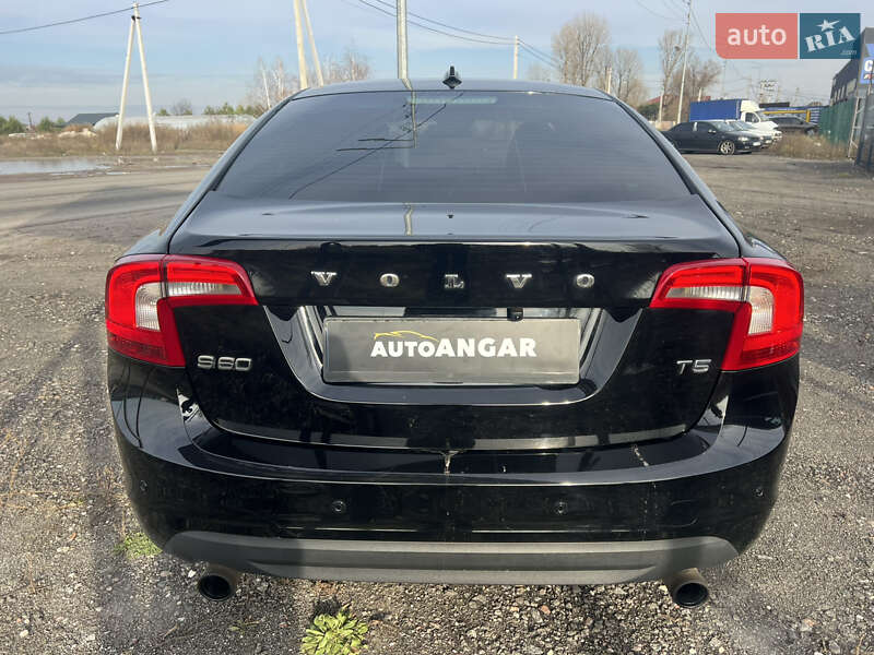 Седан Volvo S60 2012 в Києві