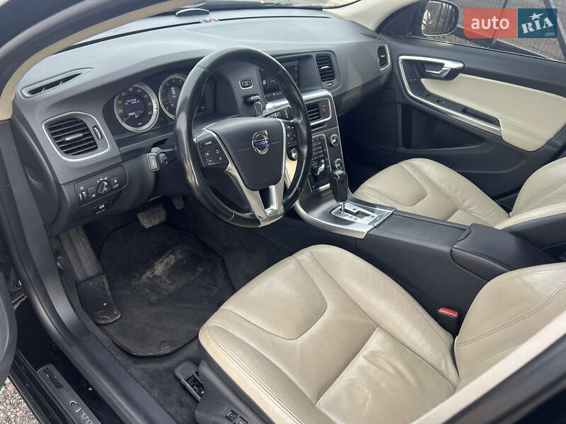 Седан Volvo S60 2012 в Києві