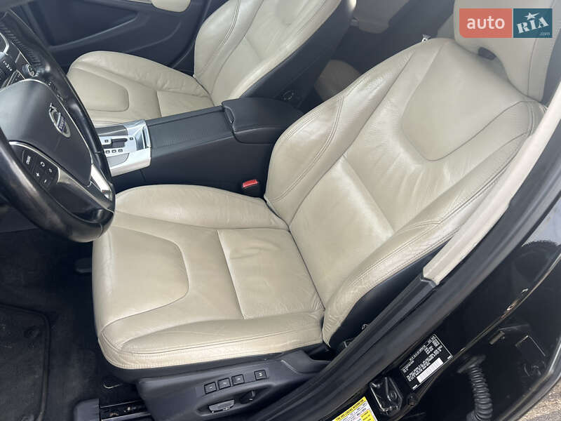 Седан Volvo S60 2012 в Києві