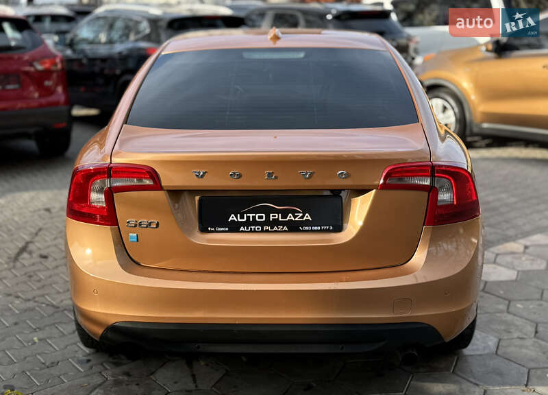 Седан Volvo S60 2010 в Одессе