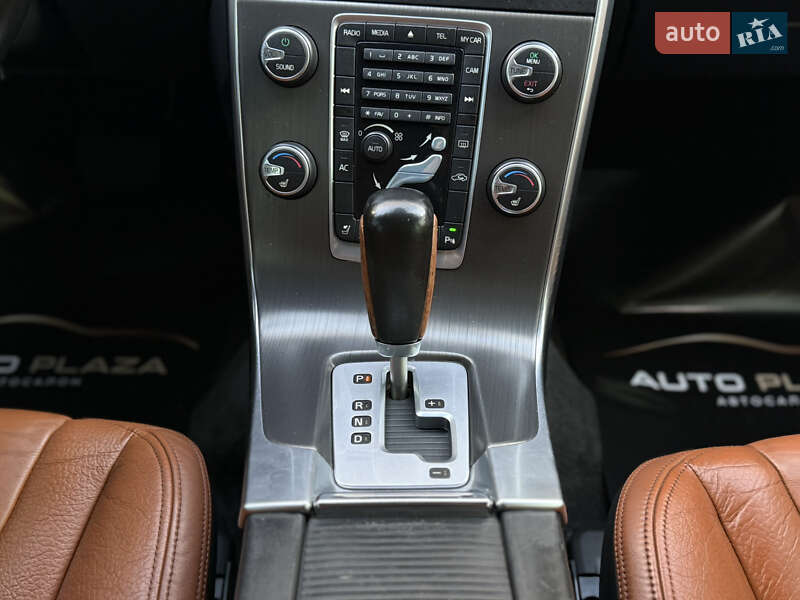 Седан Volvo S60 2010 в Одессе