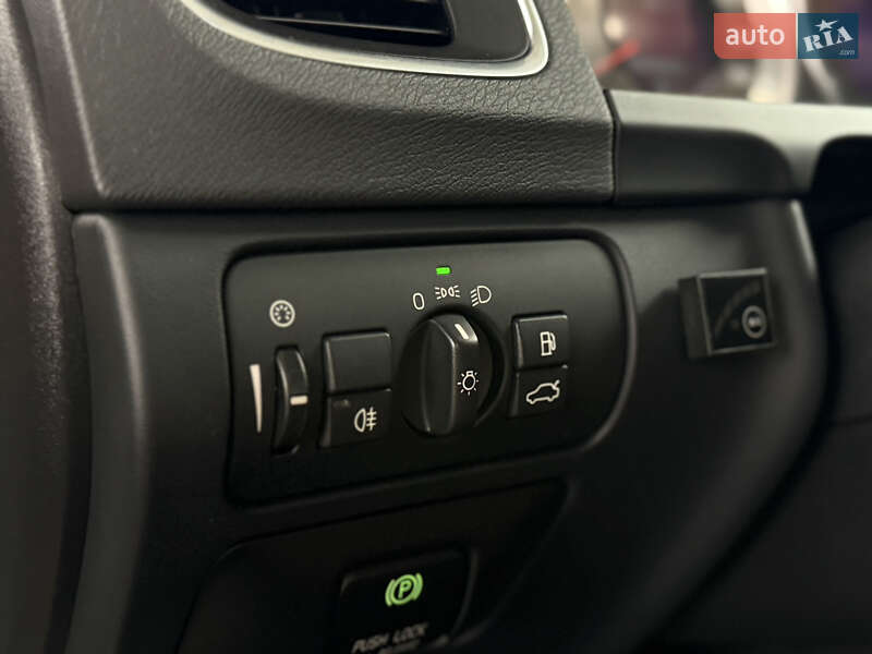 Седан Volvo S60 2011 в Киеве