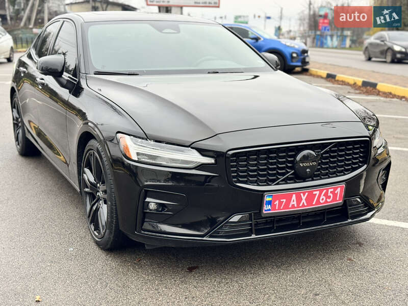 Седан Volvo S60 2023 в Киеве