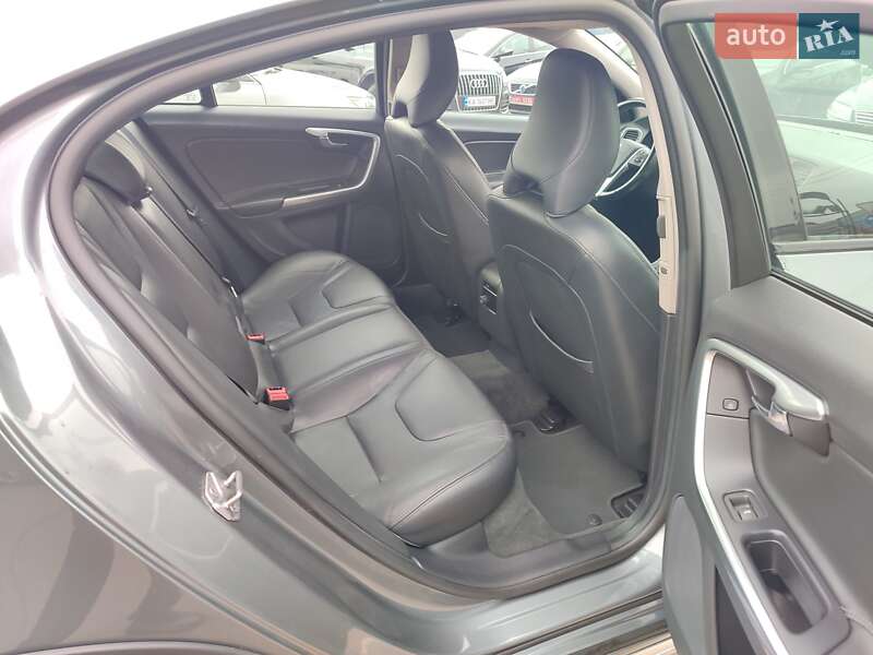 Седан Volvo S60 2017 в Києві