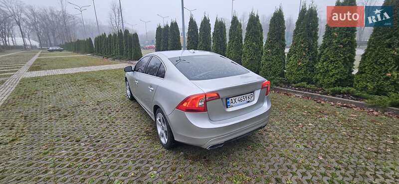 Седан Volvo S60 2013 в Харькове