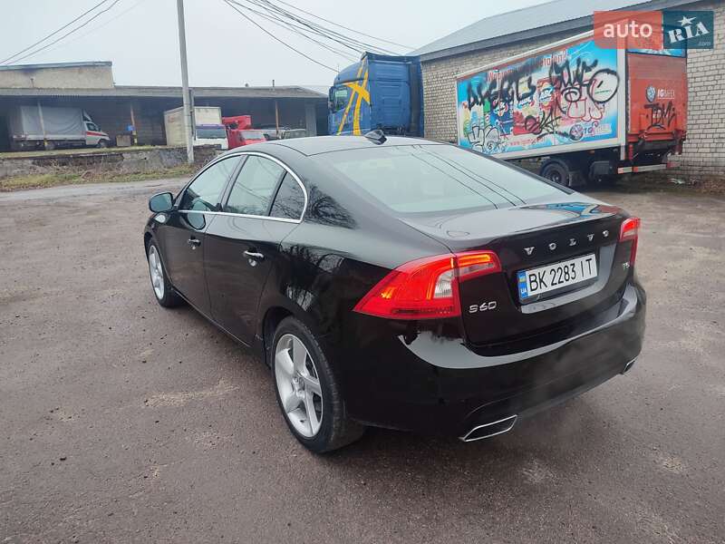 Седан Volvo S60 2013 в Костополе