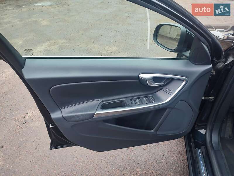 Седан Volvo S60 2013 в Костополе