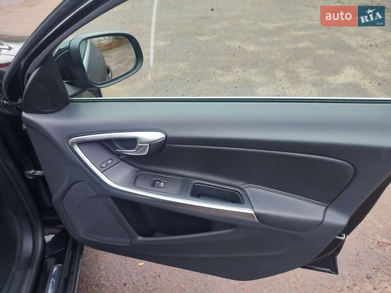 Седан Volvo S60 2013 в Костополе