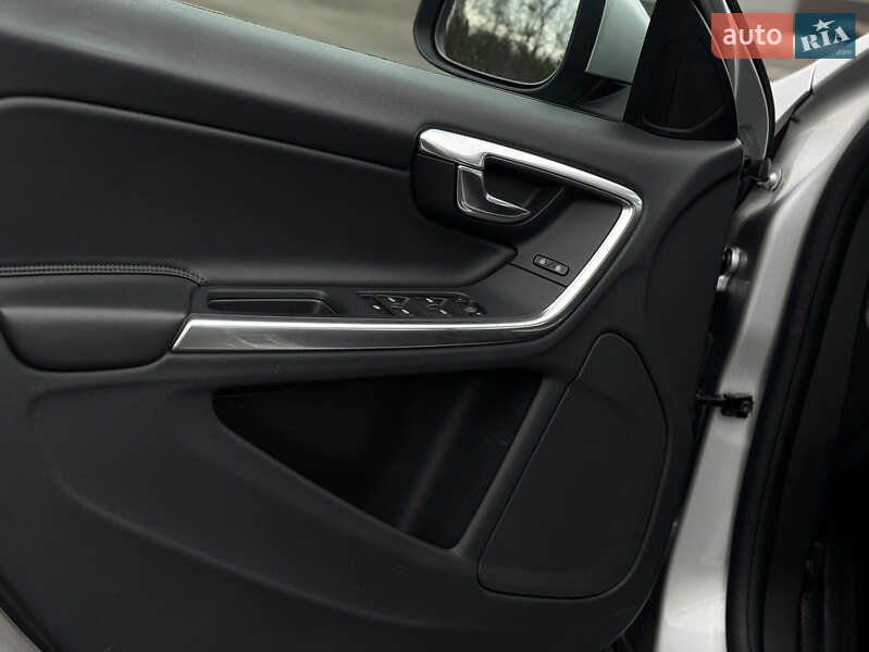 Седан Volvo S60 2016 в Радивилове фото 31 Седан Volvo S60 2016 в Радивилове