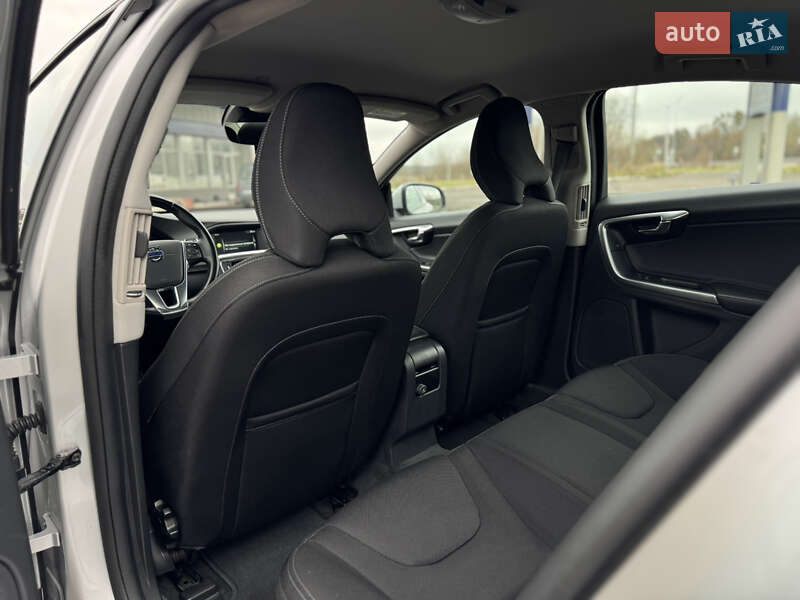 Седан Volvo S60 2016 в Радивилове фото 39 Седан Volvo S60 2016 в Радивилове