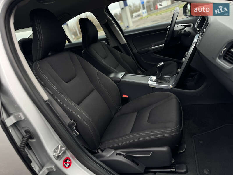 Седан Volvo S60 2016 в Радивилове фото 50 Седан Volvo S60 2016 в Радивилове