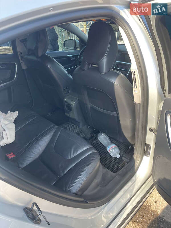 Седан Volvo S60 2011 в Запорожье