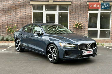 Седан Volvo S60 2024 в Києві