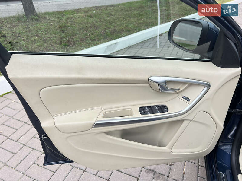 Седан Volvo S60 2012 в Києві фото 12 Седан Volvo S60 2012 в Києві