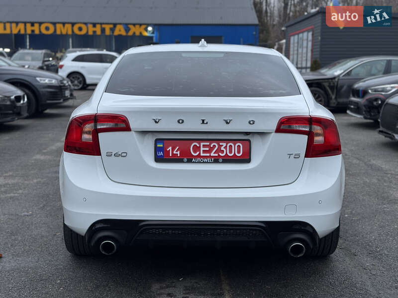 Седан Volvo S60 2017 в Львове
